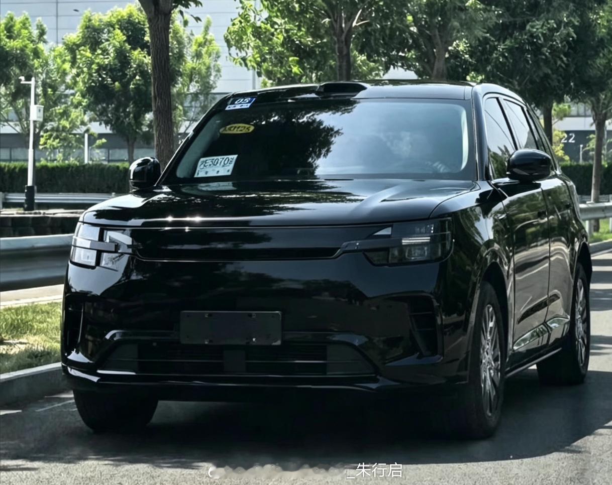 小米Skynomad的低伪装谍照图曝光看样子是要进入宣发期了估计再过不久就要上工