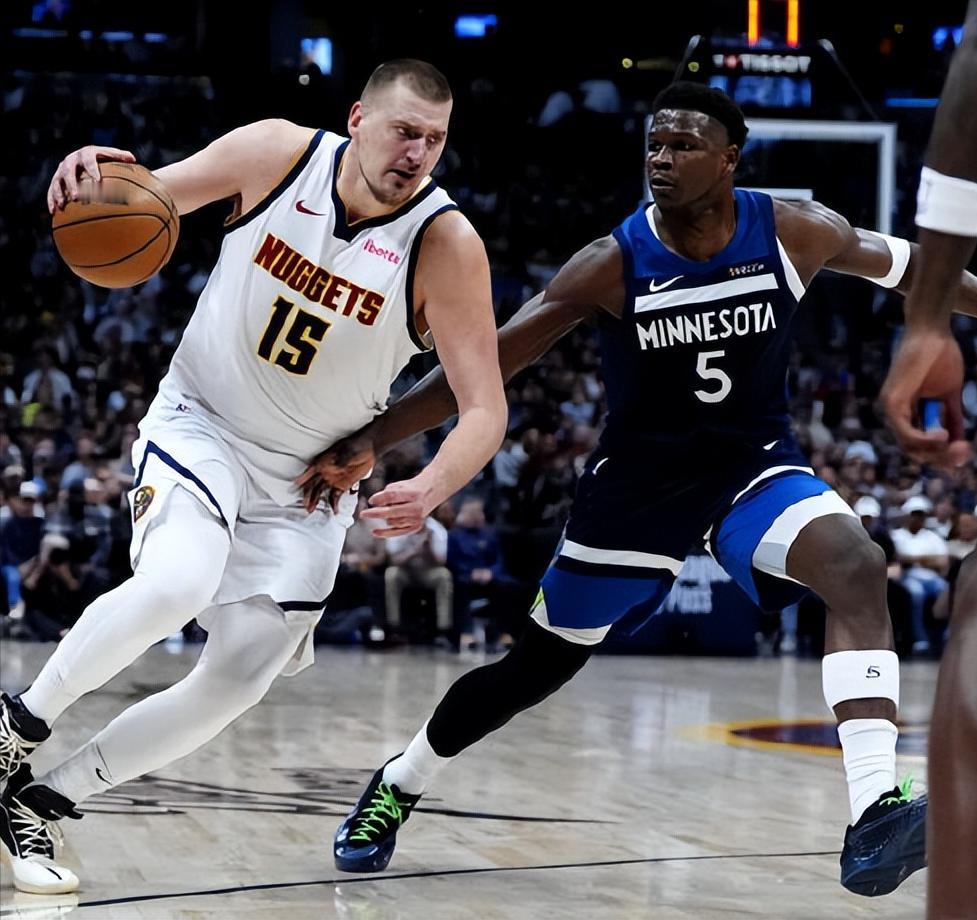 掘金vs森林狼
2023年：掘金4-1森林狼
2024年：掘金3-4森林狼
20