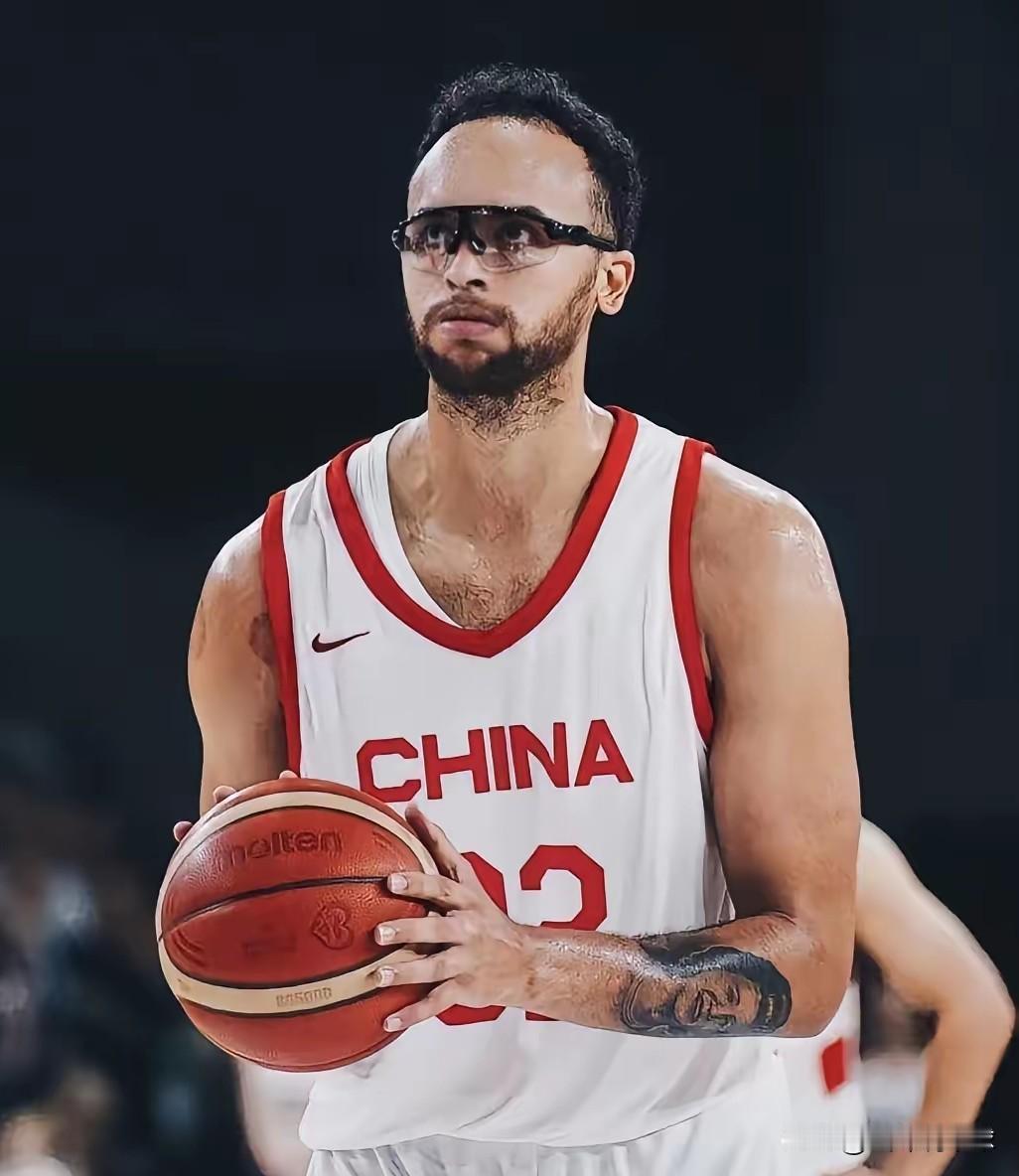 关于中国男篮这次世界杯预选赛，我有个非常大的疑惑，李凯尔哪里去了！

第一、大名