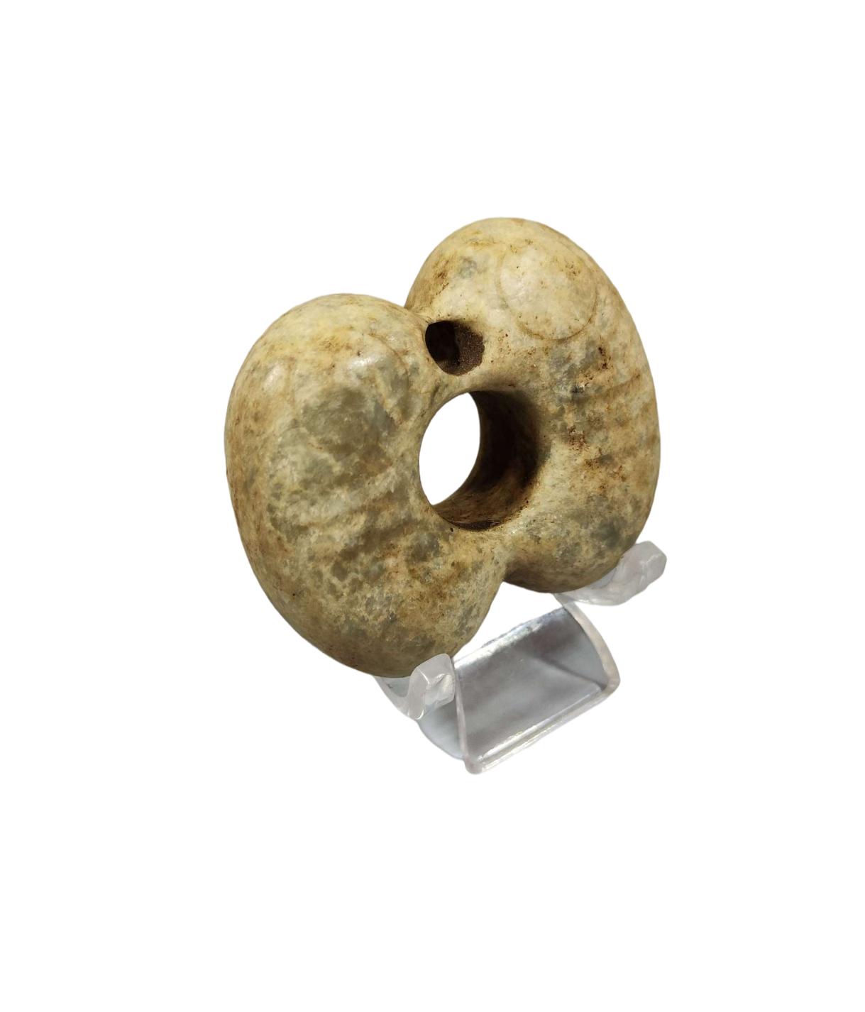 红山文化对中华古代文化的深远影响
 
1. 奠定崇玉礼制的根基
红山率先完成玉器