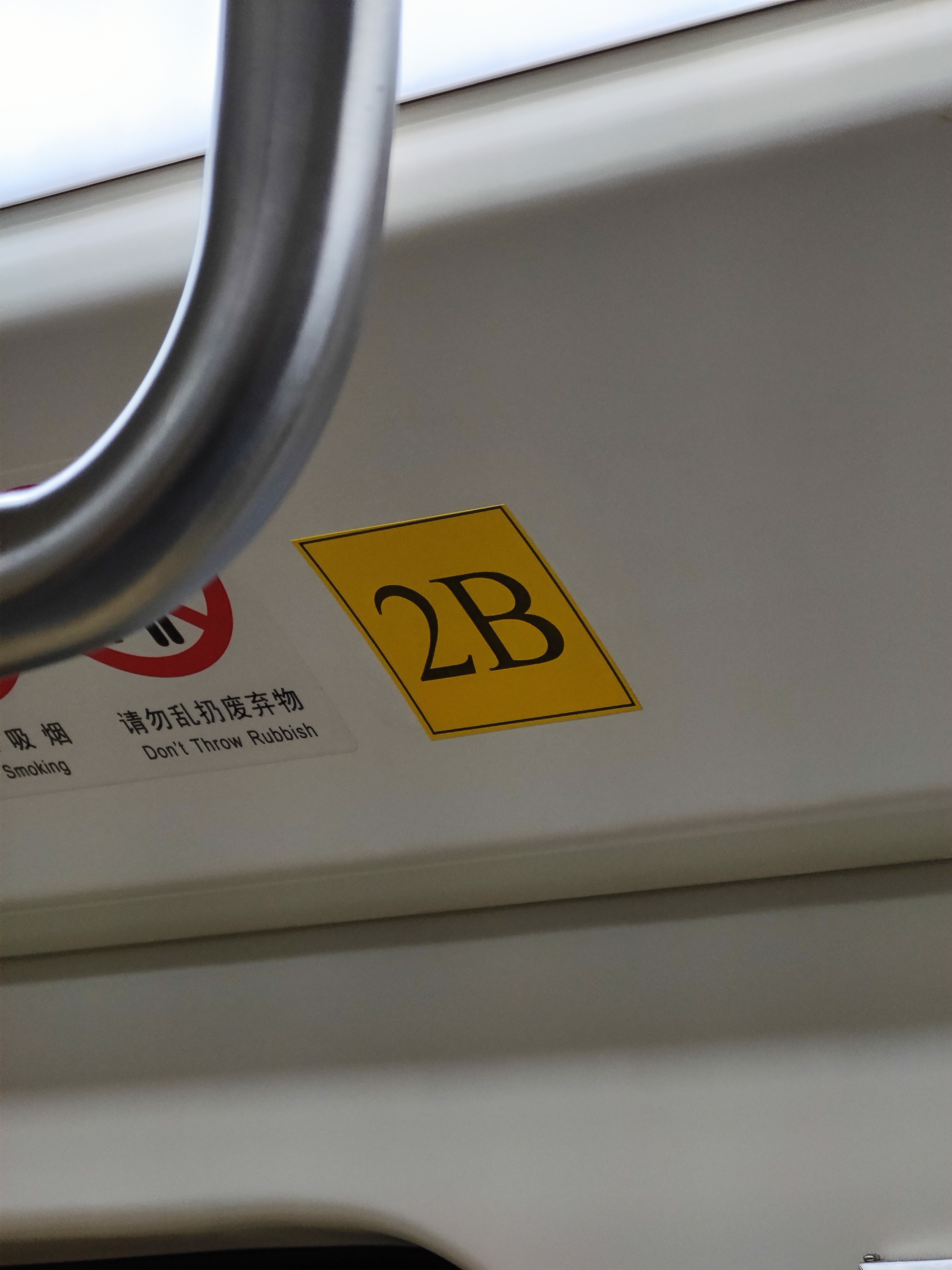 15万就能买一个人一年的朝九晚五 15万非常不错了，还是朝九晚五，有些人一年朝八