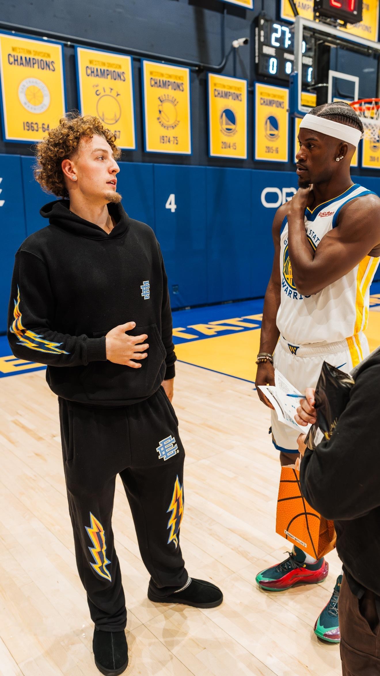大哥又更新了一波帅图📷jimmybutler[超话] 金州勇士[超话] ​​​