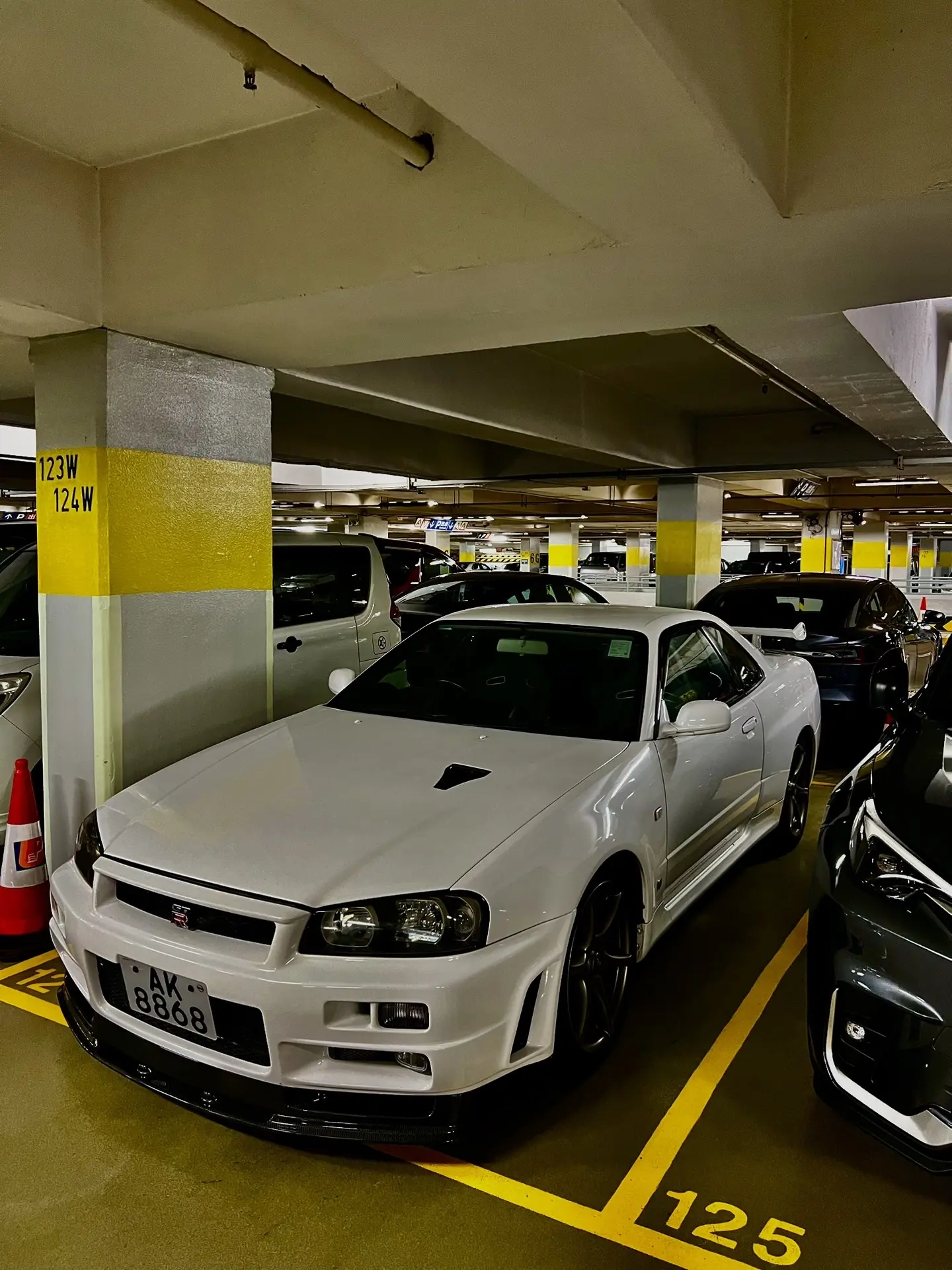 白色战胜的压迫感，GTR R34保罗沃克的灵魂之车r34