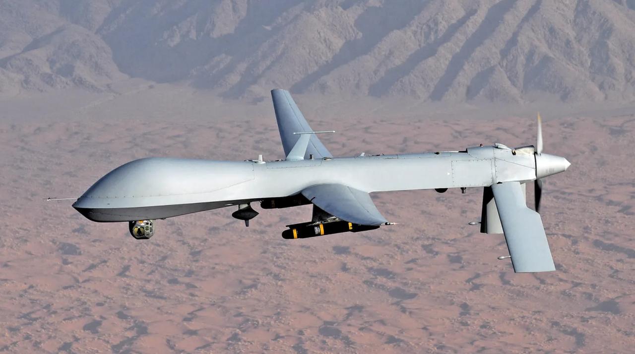 近日，美国军方已确认一架“MQ-1”无人机被伊朗击落。
 
这让许多人质疑美军是