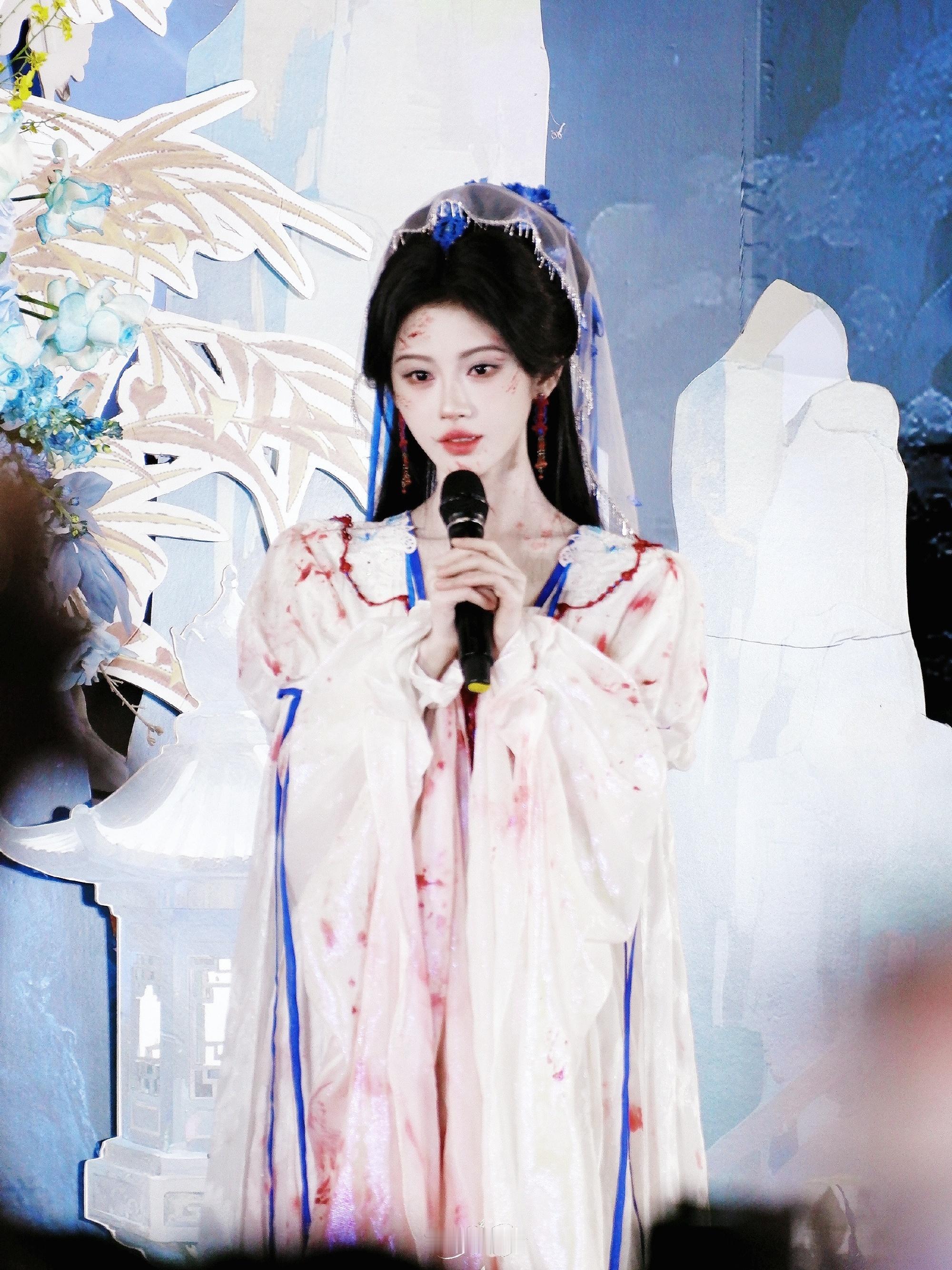 鞠婧祎万花世界 jjy鞠婧祎苏绿夏 你是我寡淡无味的青春里很特别的存在𝒀𝒐?