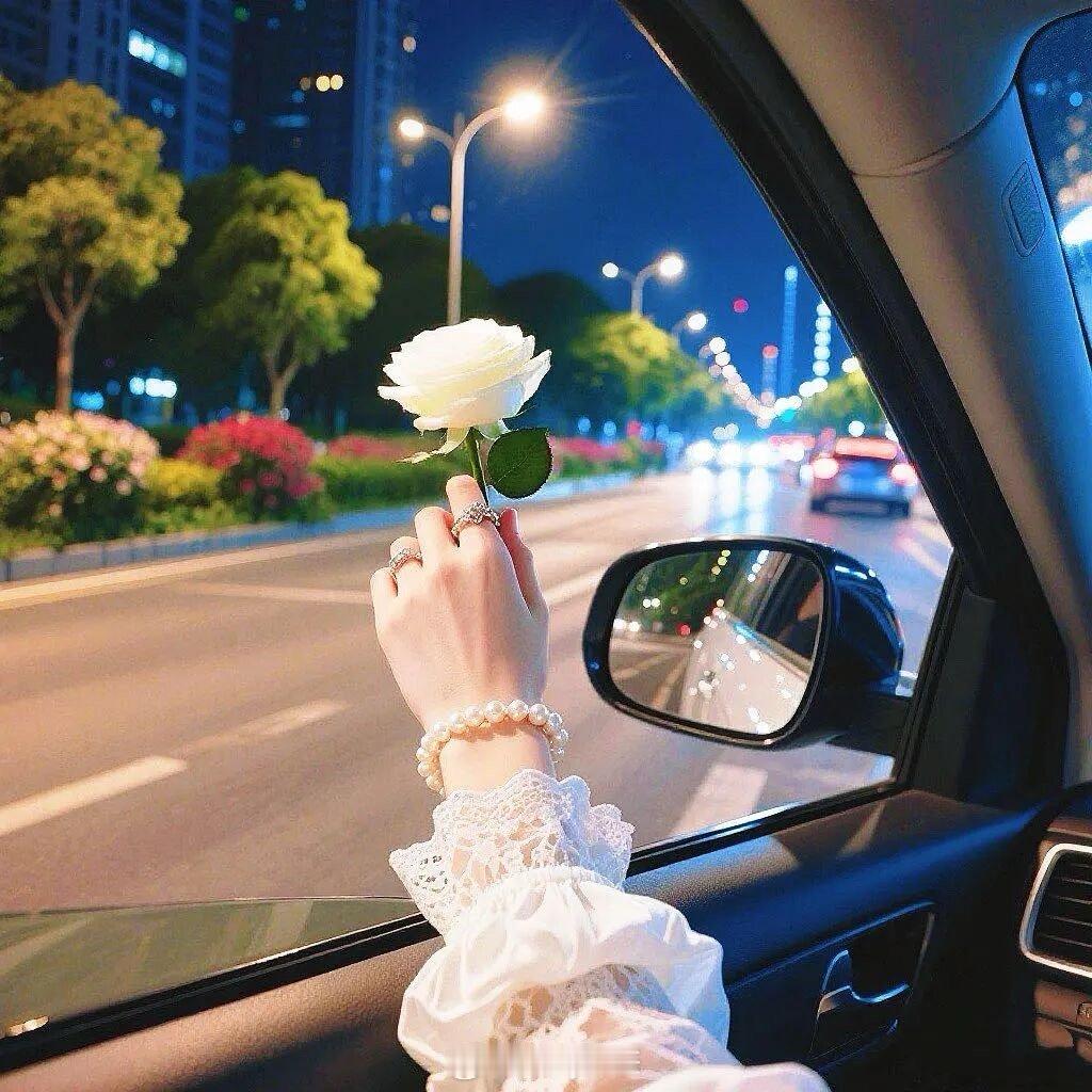 人生如戏，要放过自己，学会怪怪剧本。 ​​​