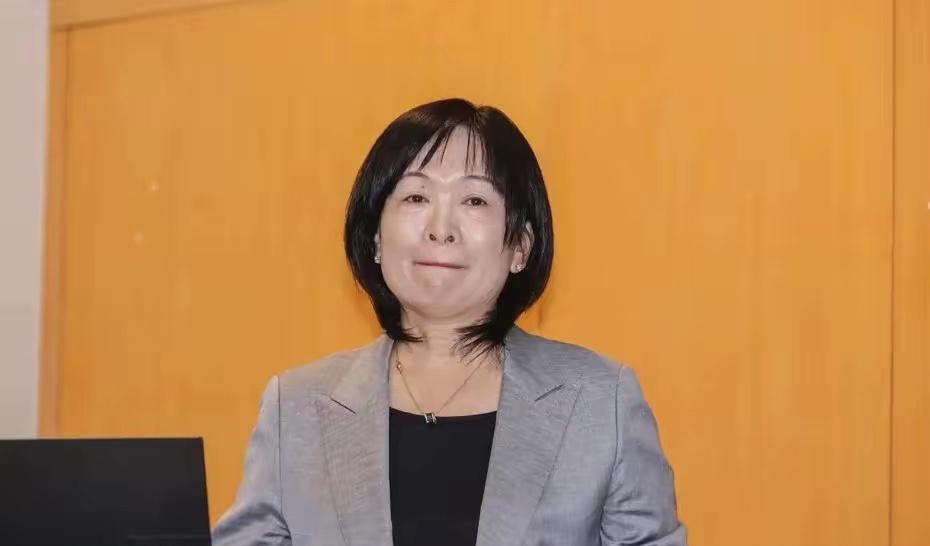 戴遐龄哽咽：得知家人向法院申请辅助宣告 马英九眼眶红了

这事说白了挺扎心的。