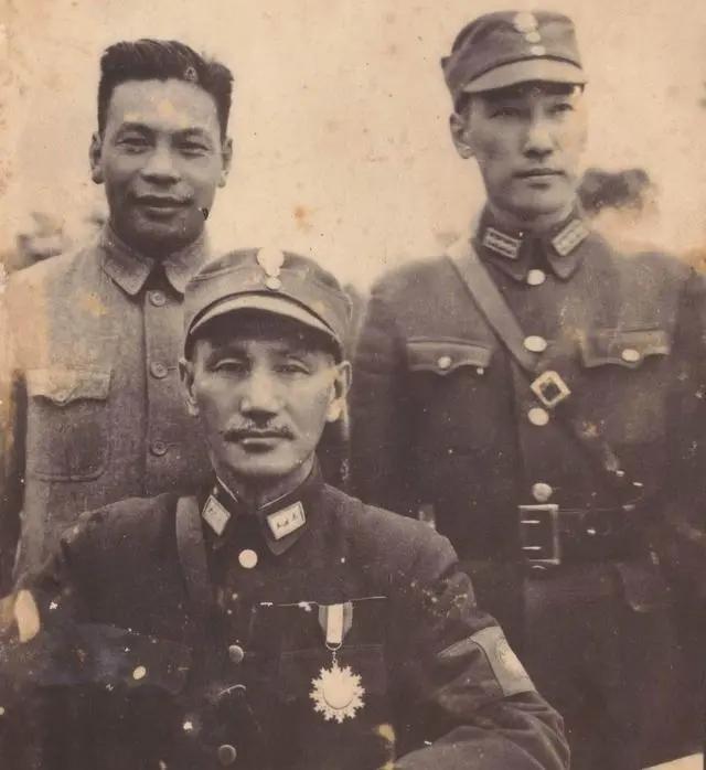 蒋纬国受兵变牵连，被迫失去兵权，晚年却说：我是被阴的。

在一个大型集团当中，如