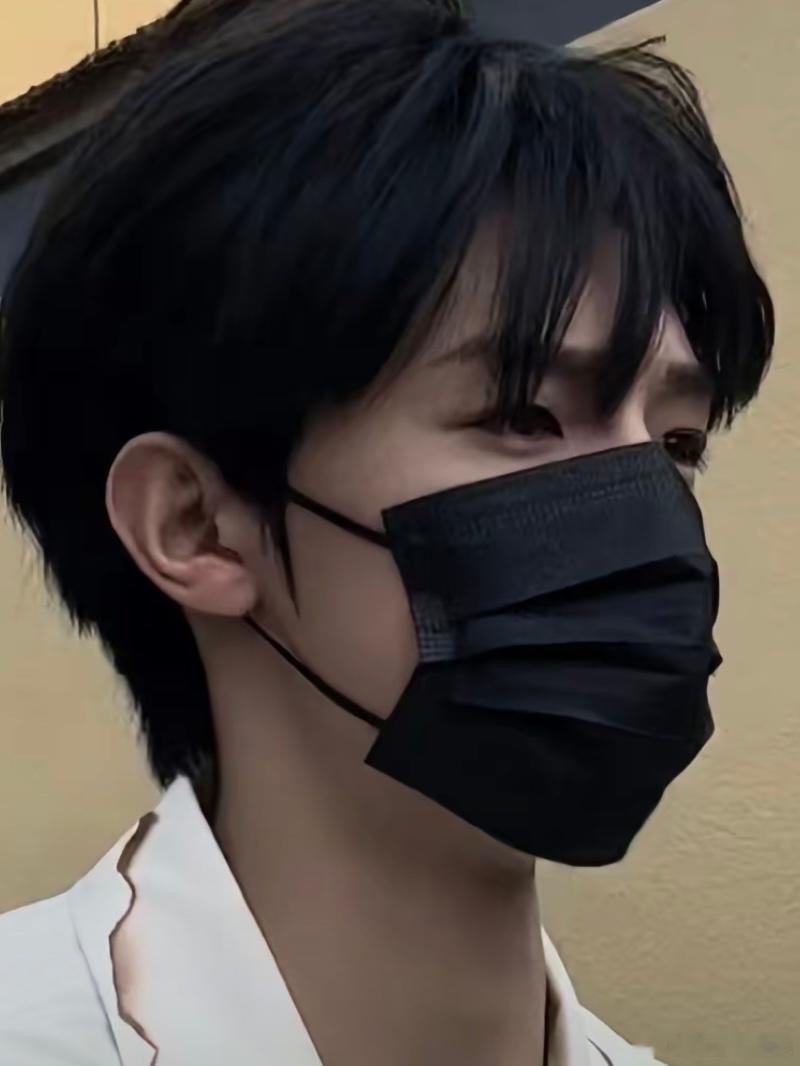 是男神是老公是欧巴是张泽禹 