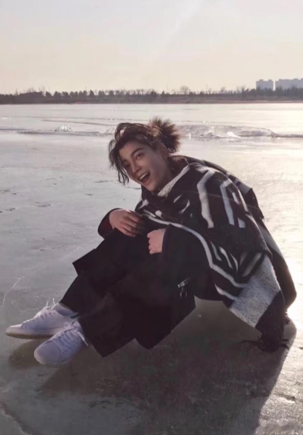 💚 丁禹兮南部档案 💚 丁禹兮张海虾  偶尔一些很努力也不被重视，很辛苦却得