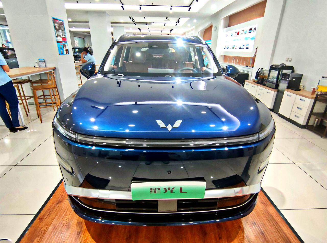 人民的大六座SUV《星光L》
   2026年7月16日，上汽通用五菱银标旗舰一