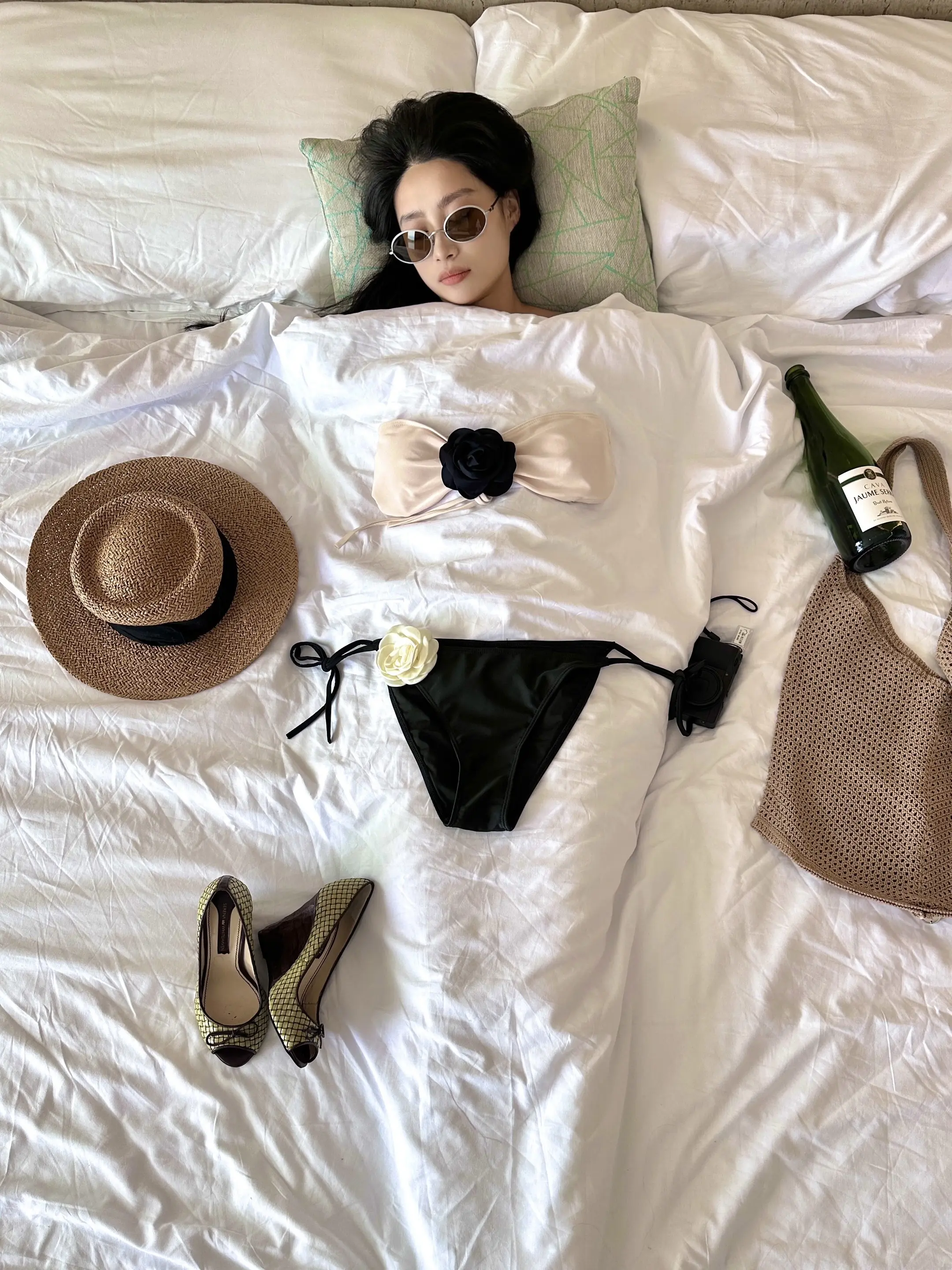 一种很新的泳衣穿搭（适合懒人 有手就能拍。