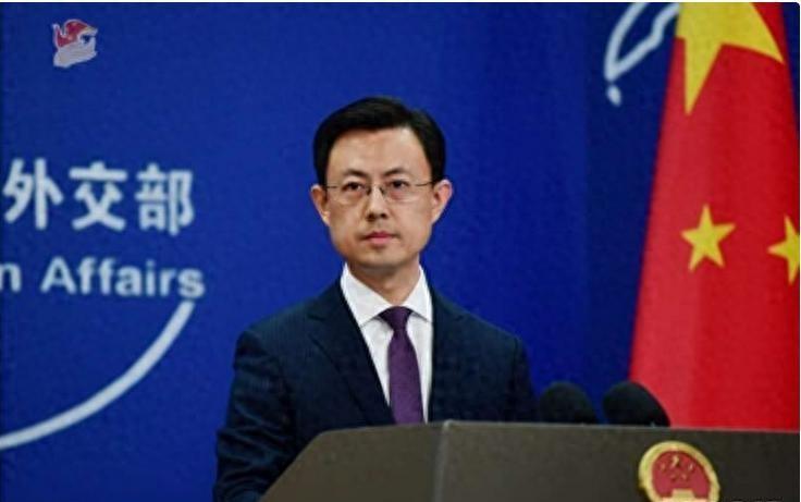 谁能想到，霍尔木兹海峡的油轮刚被迫熄火停航，大洋彼岸的枪口竟莫名其妙对准了东方大