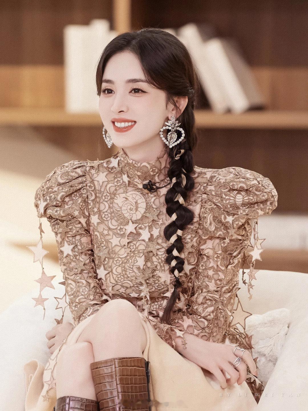 古力娜扎甜美迷人写真 
