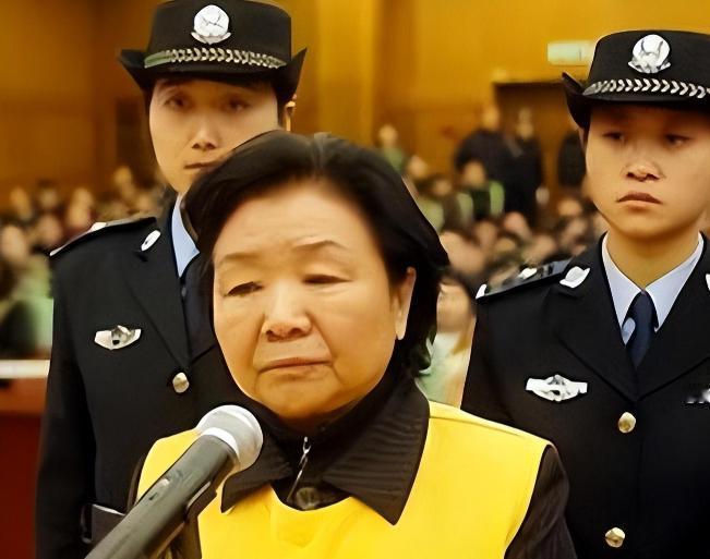 2014年，有记者得到证实，被判无期徒刑的原三鹿董事长田文华因在狱中表现良好，从