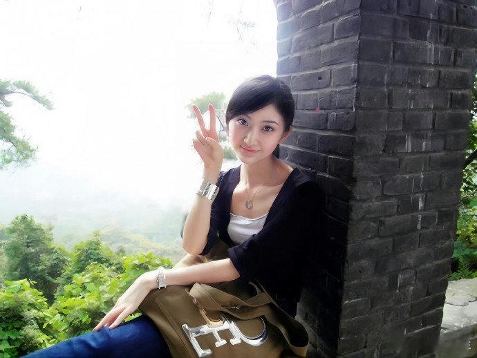 景甜视角小作文网友用ai写景甜视角小作文，有点内味了。。。网友用ai写景甜视角小