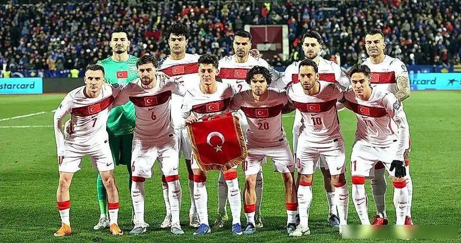 2026世界杯，回家球队精辟总结：梦想与现实的距离，实力与结局的反比？
乌拉圭：