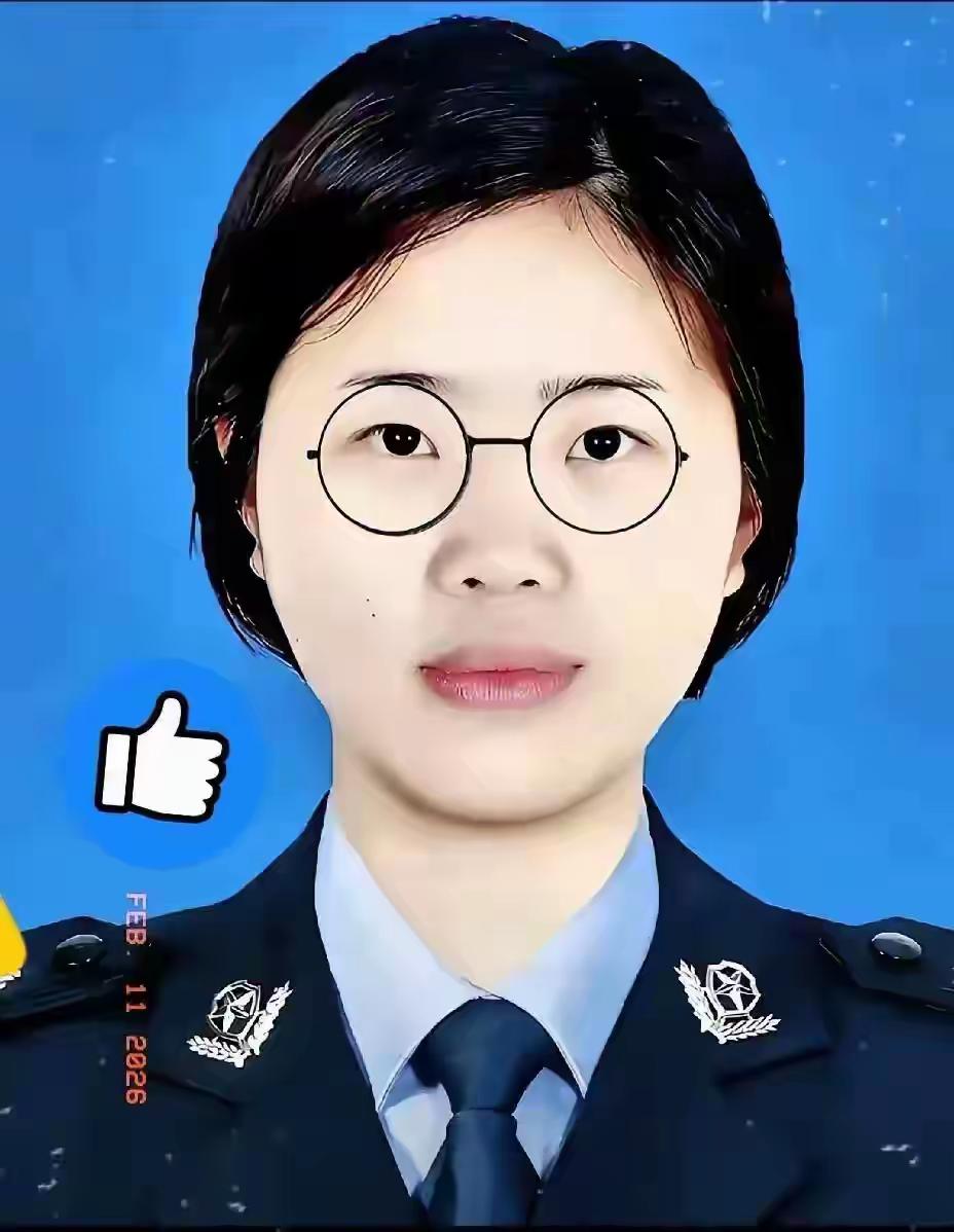 四川沐川95后女警罗慧琳，身为派出所副所长，遇到持刀行凶的歹徒，她没有半分退缩，