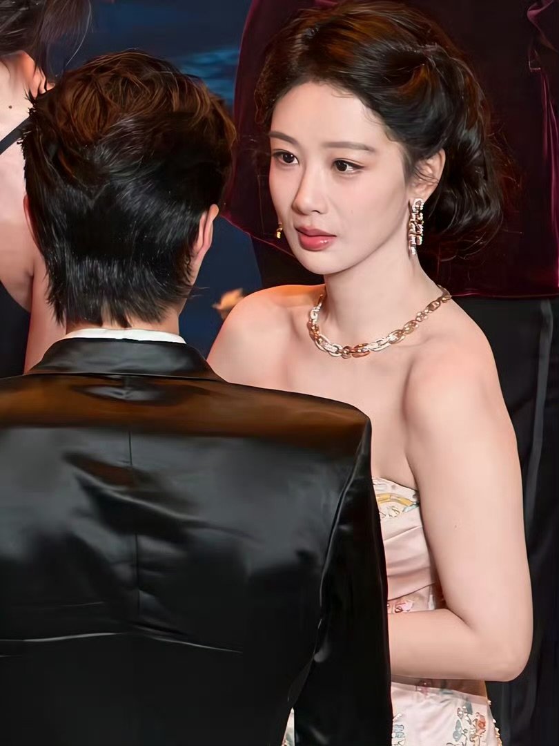 肖战杨紫最好的cp肖战杨紫顶峰相见的cp啊啊啊啊啊肖战杨紫最好的cp 