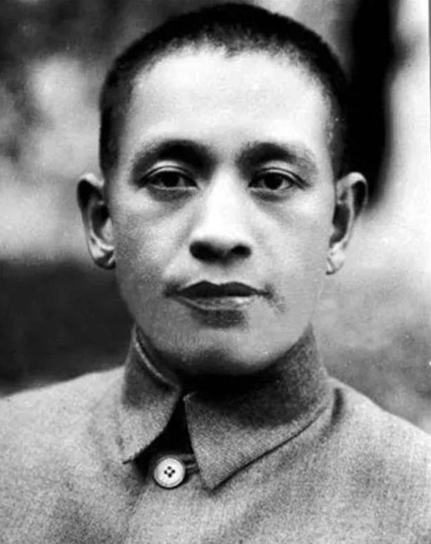 “逃跑将军” 孙元良：贪财好色活到 103 岁，生了个儿子家喻户晓。2007 年