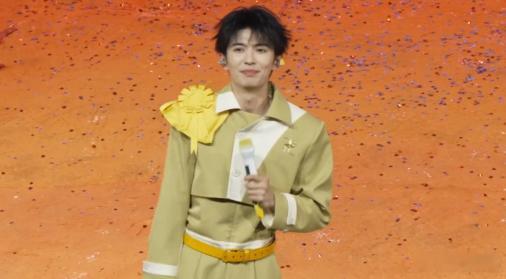 赵小童直播 赵小童直播时分享的美食探店经历太诱人啦！从餐厅的环境到菜品的口味，他