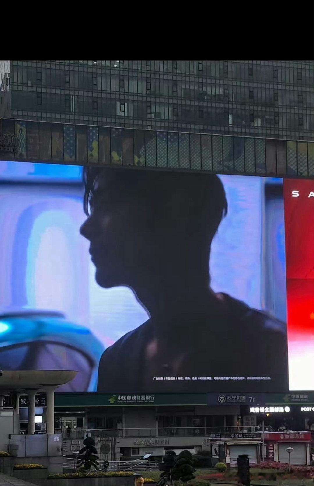 肖战官宣华为汽车首位品牌代言人，品牌首位+ 最高title代言人，由华为老总宣布