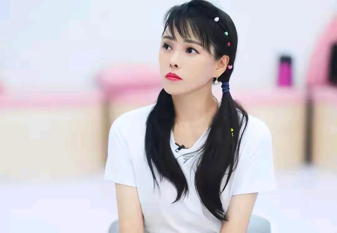 伊能静越活越少女，她的人生挺精彩的，伊人完美[呲牙]