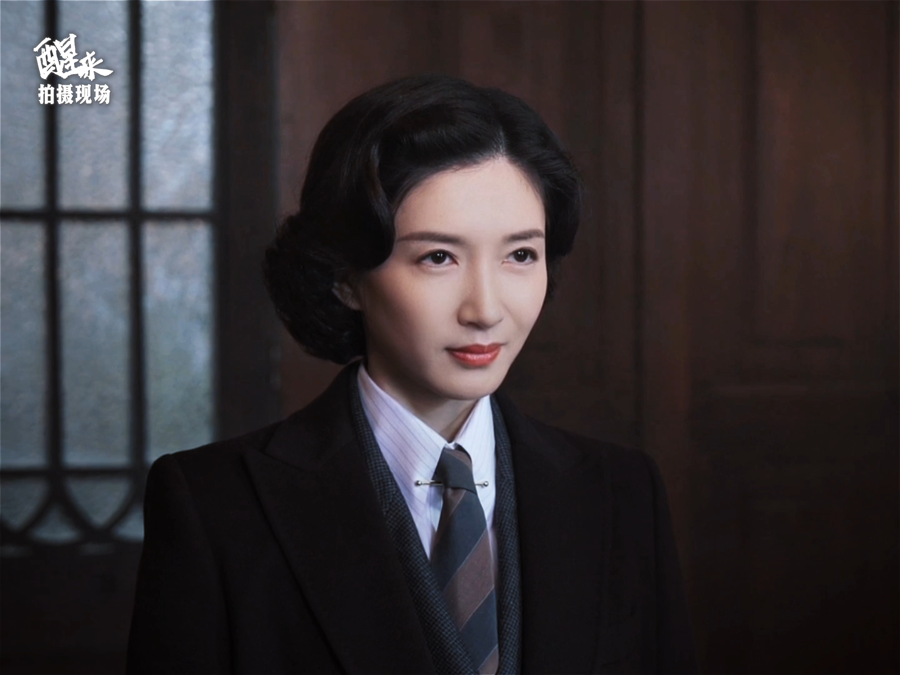 长剧醒来的中式女性美学 娜扎的美鲜活又热烈，眉眼间自带风华，在民国场景的衬托下，