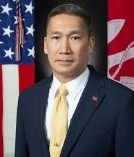 特朗普临阵换将。曹洪，出任美国海军部长。昨天，美国五角大楼突然发布消息，宣布海军