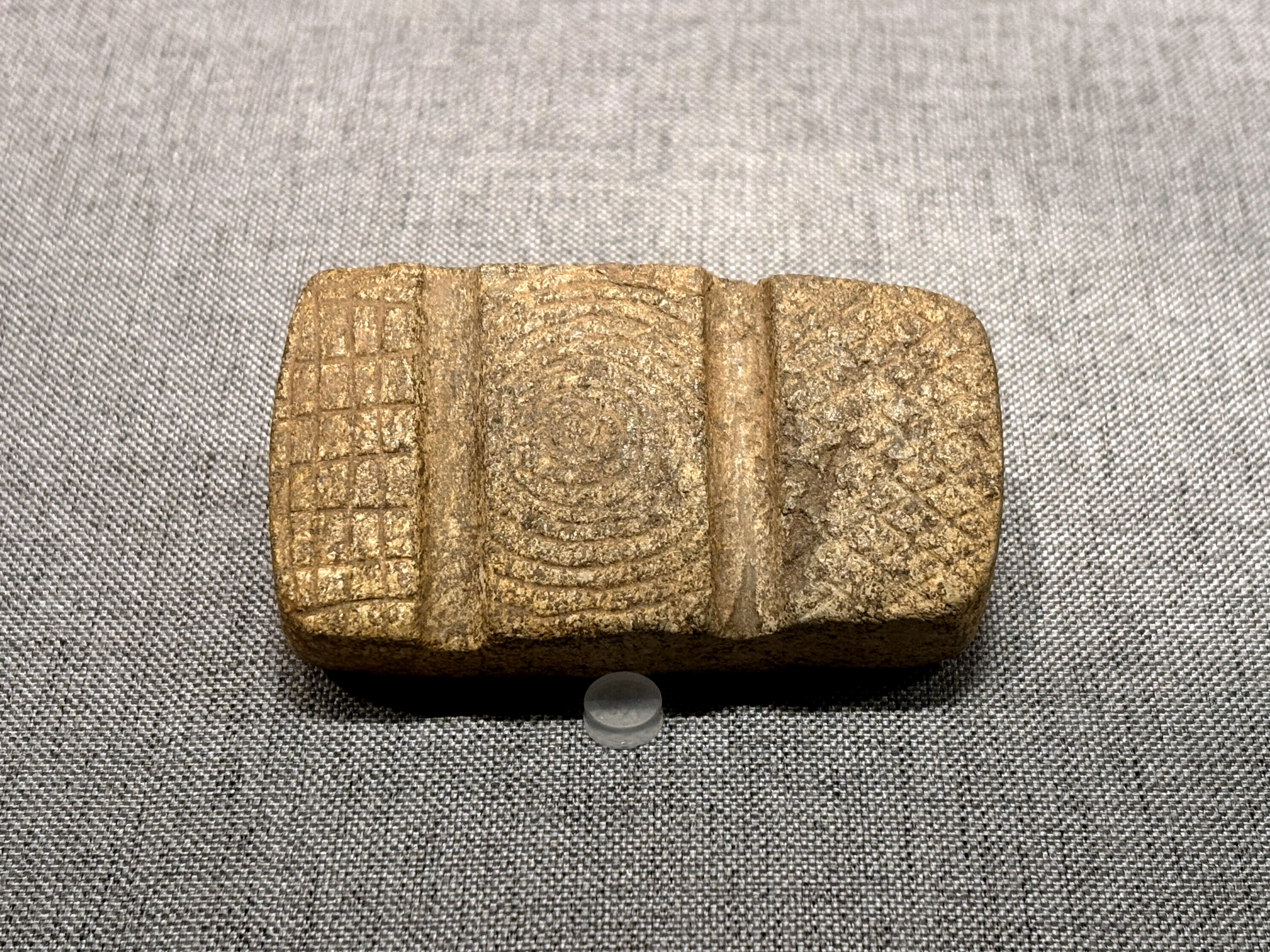 中国考古博物馆藏内蒙古敖汉兴隆沟遗址第一地点出土的兴隆洼文化（公元前6200-5