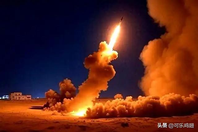 冲突第10天，伊朗祭出王牌导弹，911噩梦很可能会在美国再次重演
午夜的中东漆黑