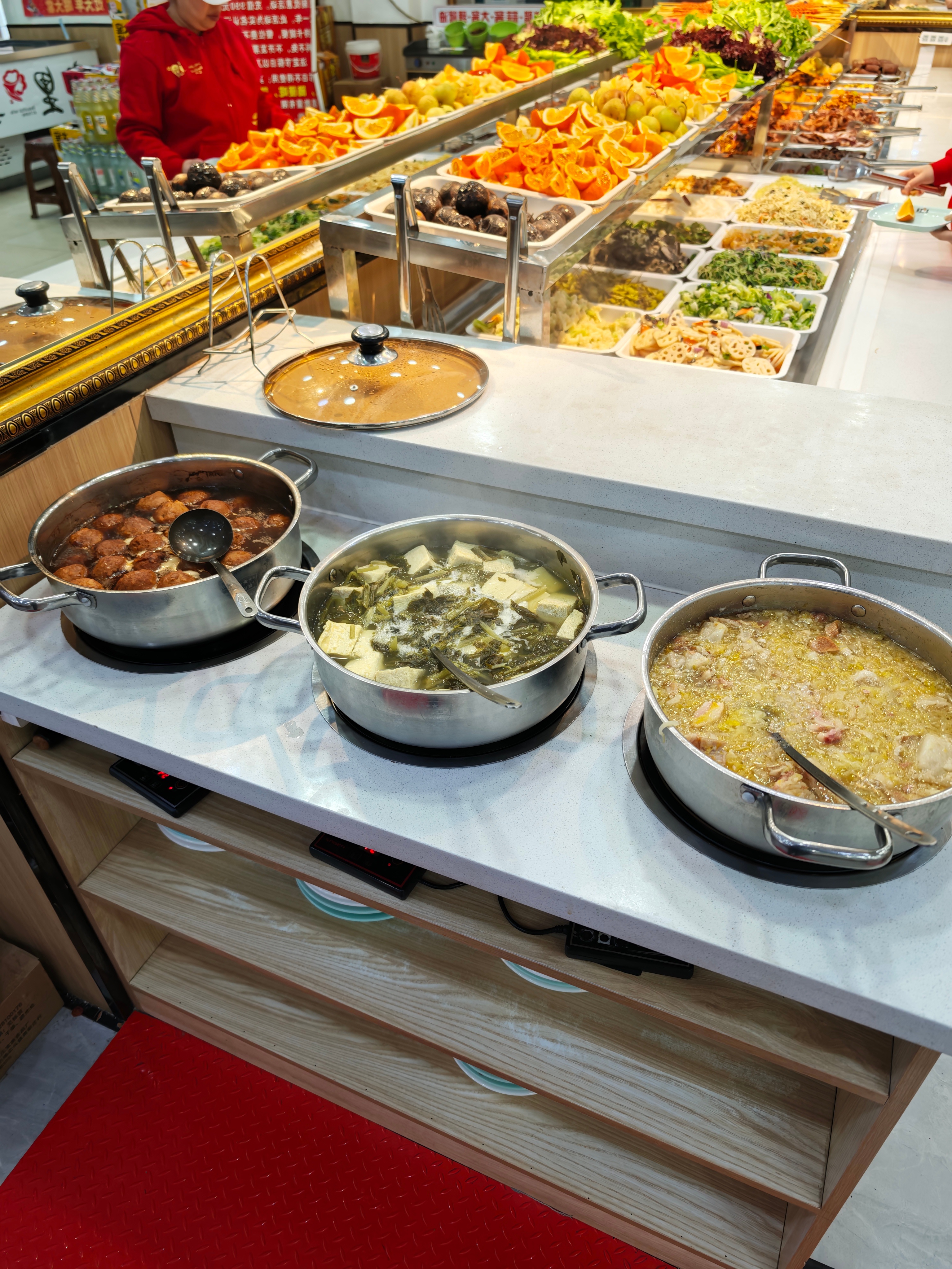 20块的饺子自助。而且好像限时是一天。 沈阳