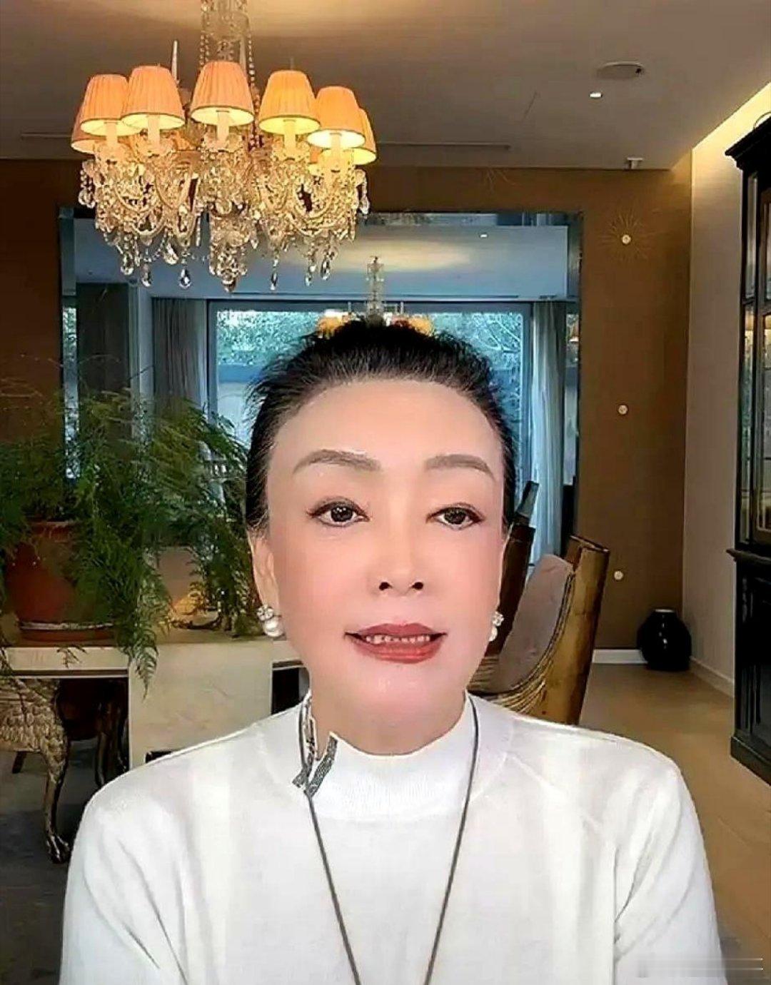 汪小菲半夜不停发文，字里行间都是“心灰意冷”“白忙活了”，虽然没点名，但大家都心