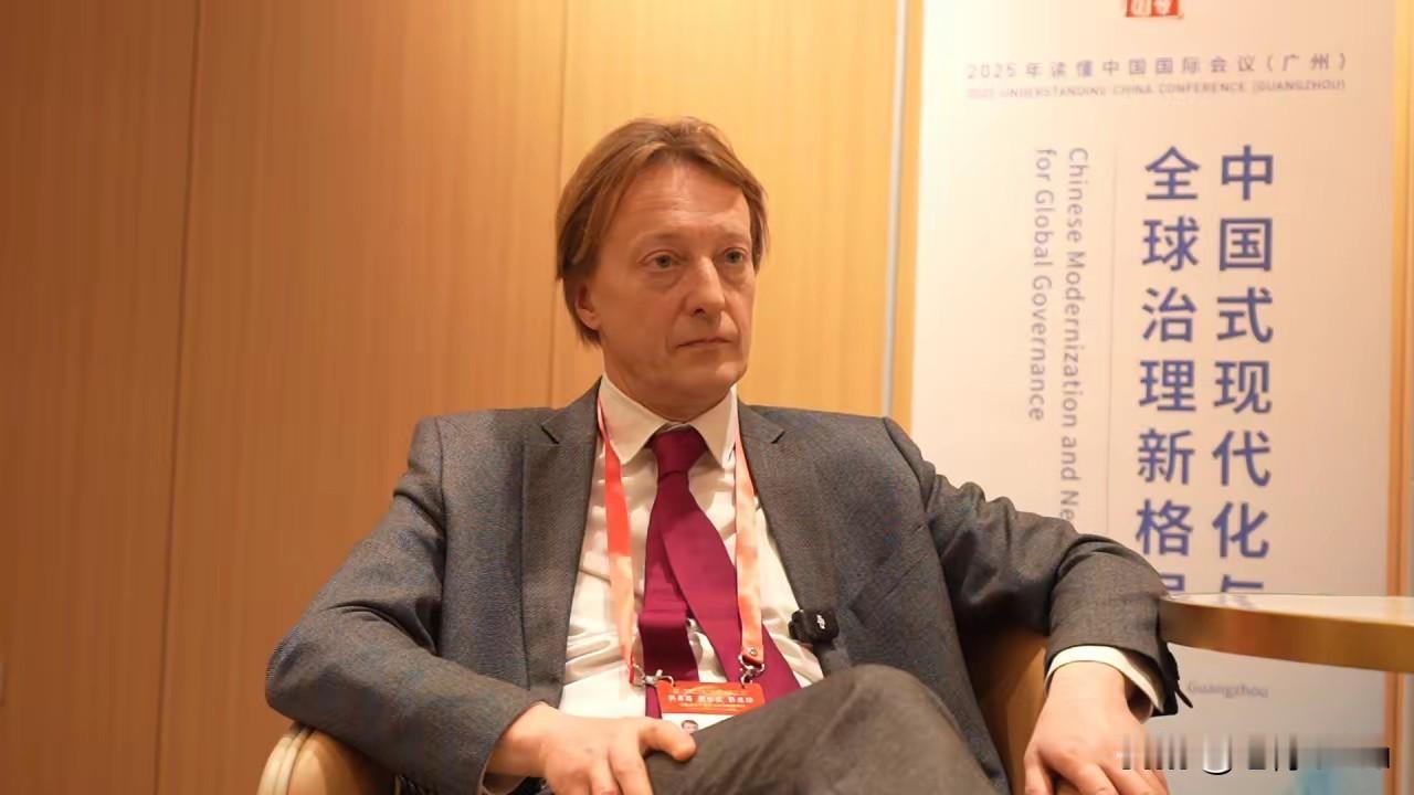 俄罗斯学者：中俄需要一个安宁的“后院”：俄罗斯学者博尔达乔夫表示，中俄一致认为全