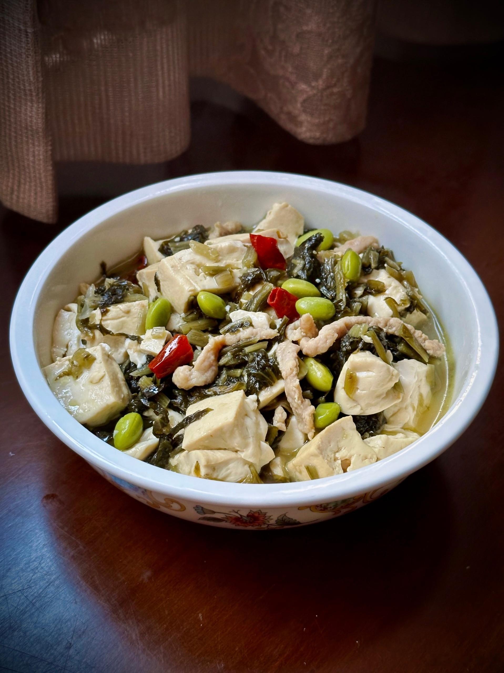 记牢，红烧大排放冷了，喫的时候也不要再加热。饭够热就好。半间灶披间菜单 ​​​