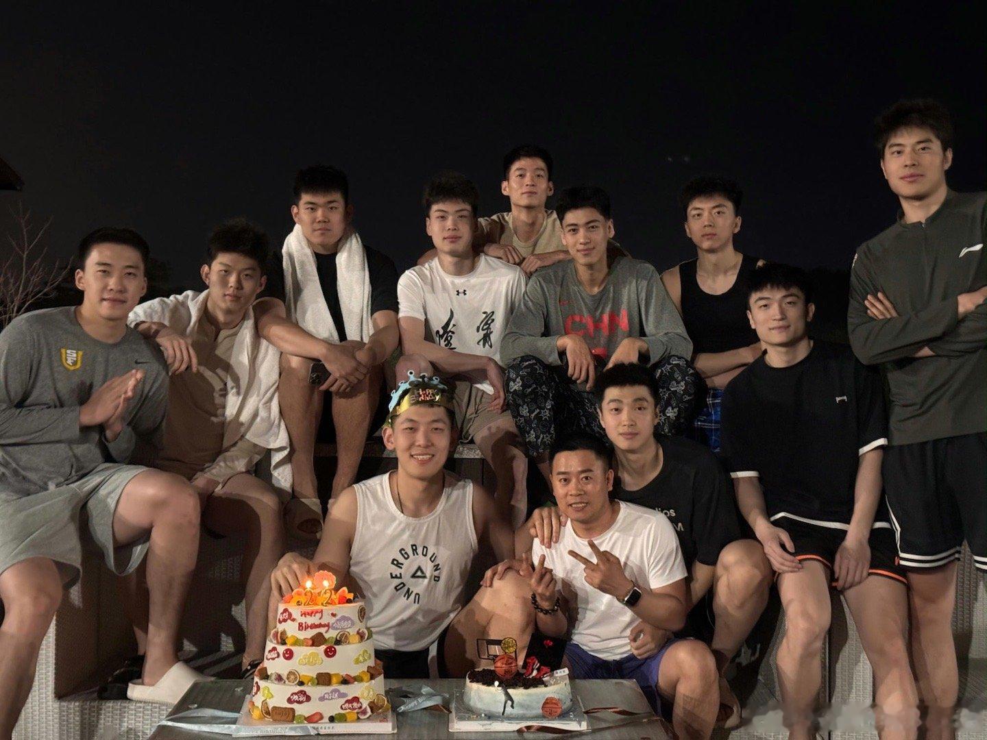 全运会辽宁队U22组为张陈治锋过生日🎂 ​​​