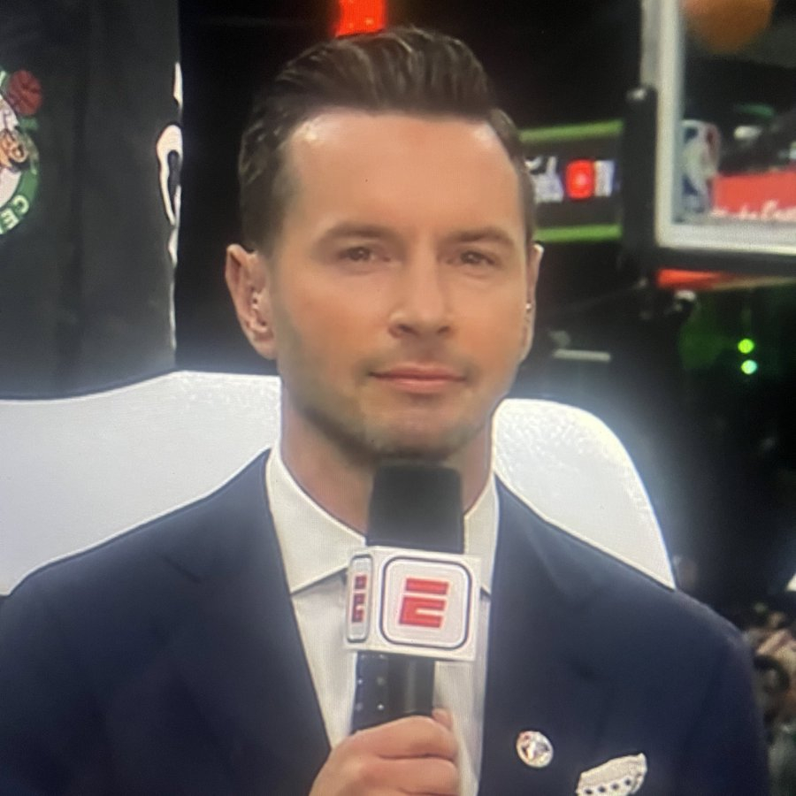 雷迪克现身总决赛现场准备解说！美媒调侃：他看起来快哭了#雷迪克##NBA总决赛#