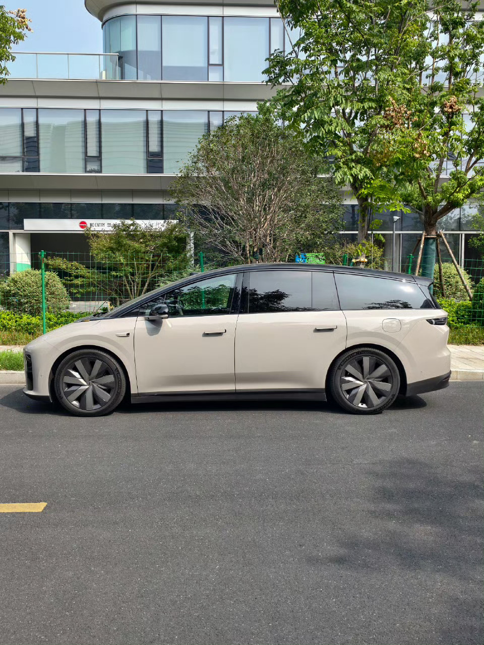 不知不觉，理想i8已经交付两个多月了，我这段时间也都在开i8，给我最大的感受就是