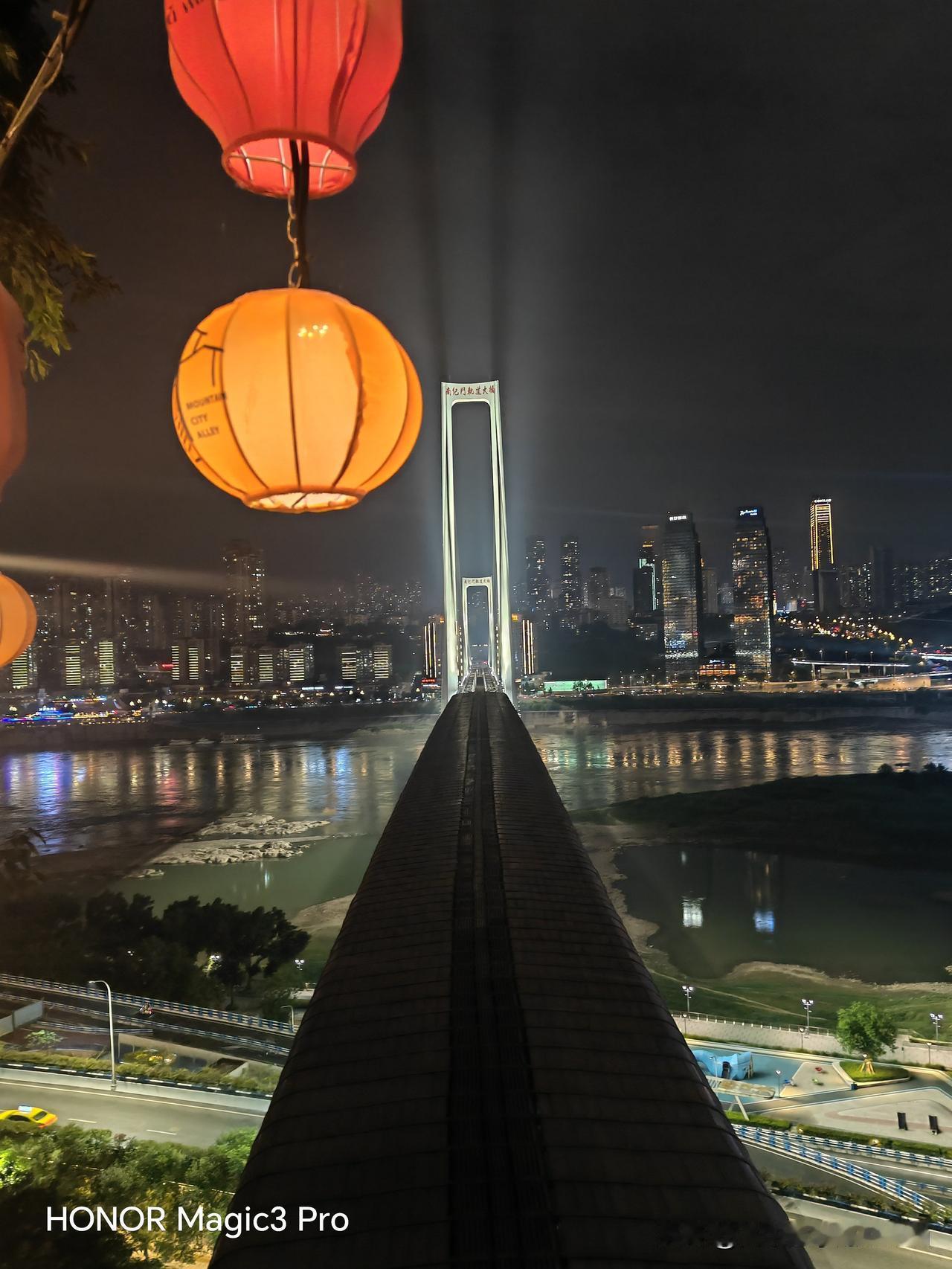 高中双休是国家政策，应该严格执行，是否影响成绩因人而异！自律的孩子不但不影响成绩