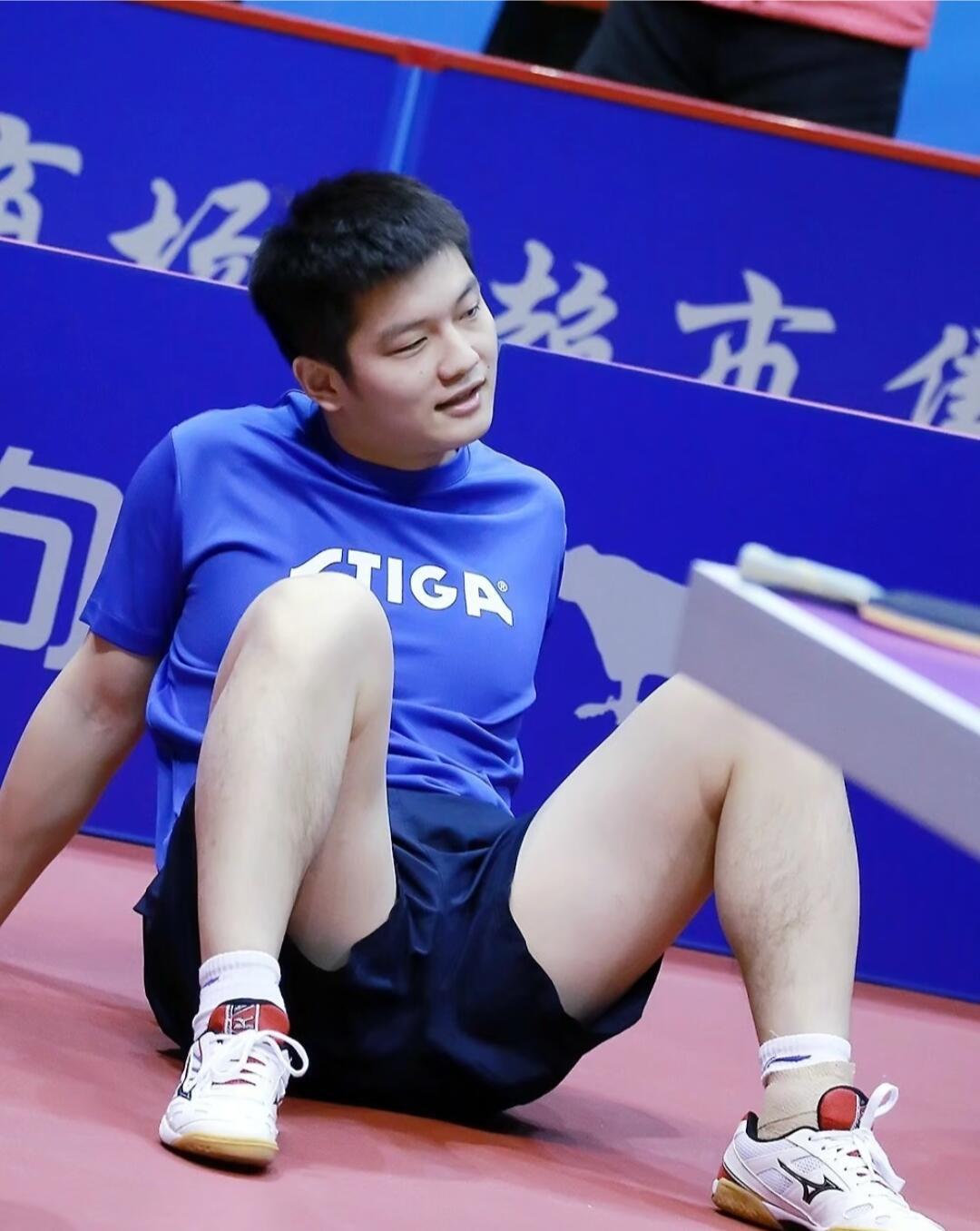 来点樊振东不一样的权威之姿🦭🦭 