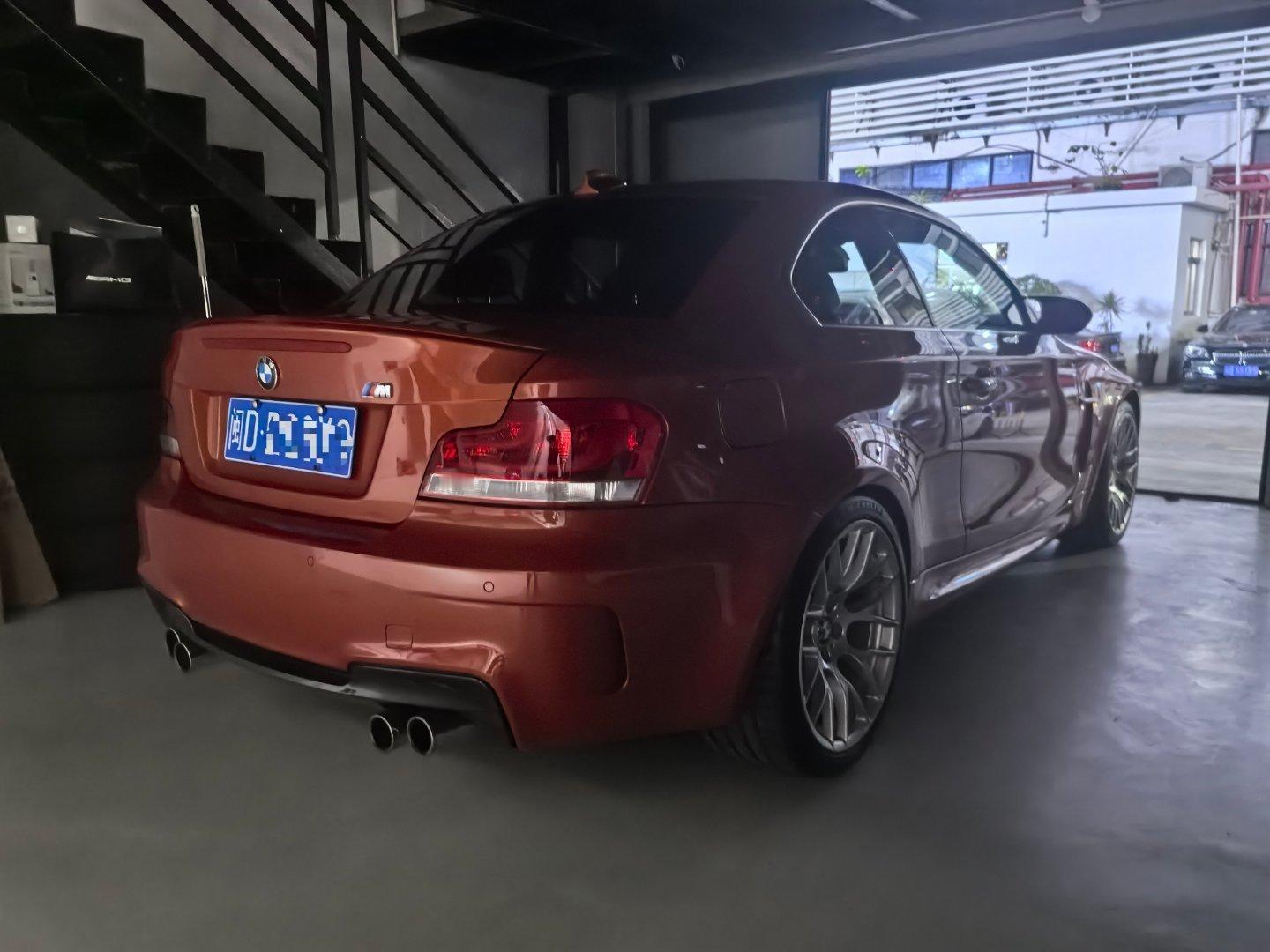 趁兔兔不在，来他工作室偷偷开走老胡曾经的传家宝cam赛车频道 嘎嘎新的极品1M，