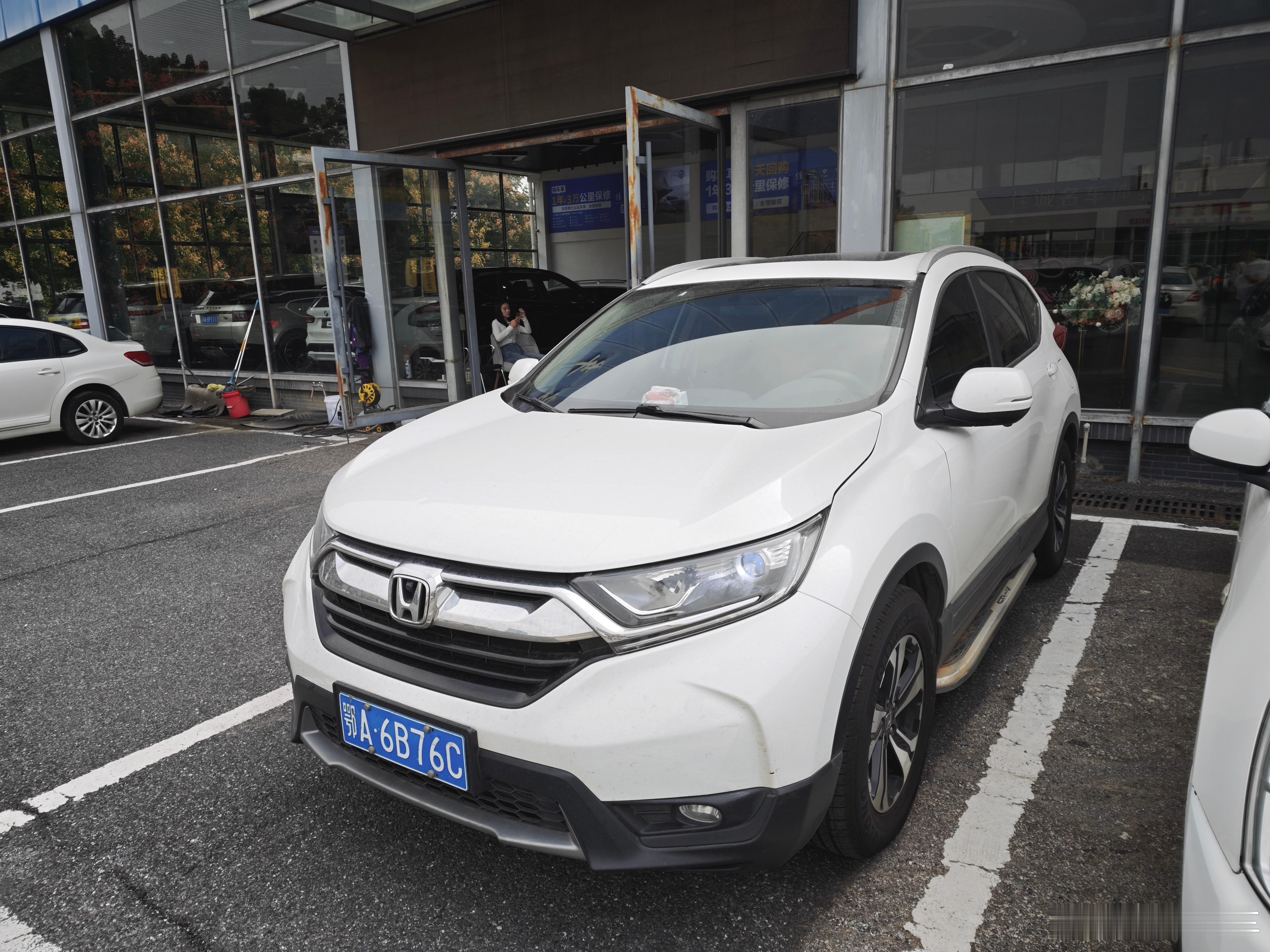 这两天拿下两台日系SUV 一台19年1.5T自动舒适版 一手车 4万公里 车子有