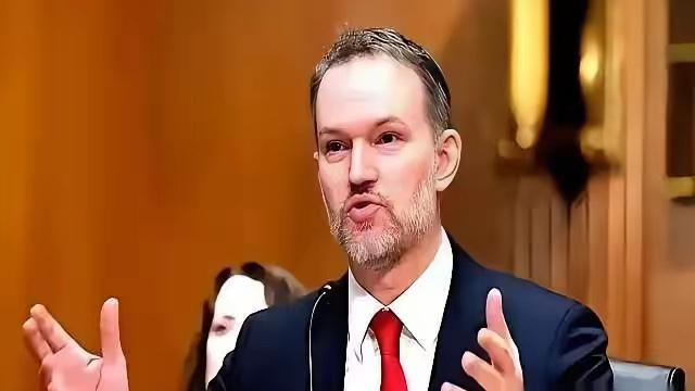 美国拉着50多个国家，想逼我们交出稀土。我们同意了，暂停出口管制。但就在4月9号