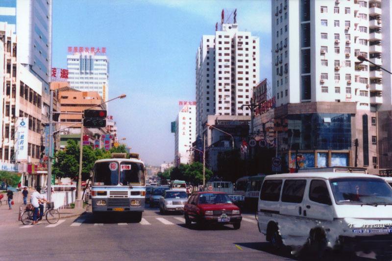 1998年的深圳宝安路 