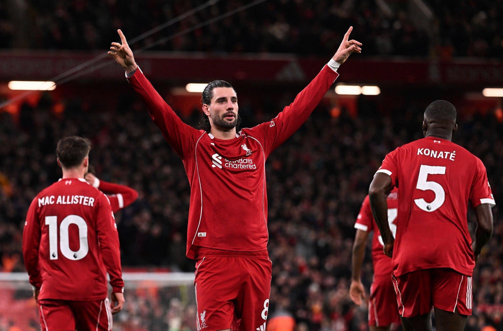 索博斯洛伊索博斯洛伊利物浦1比2曼城 惊天任意球然后红牌离场离场的画面像电影一样