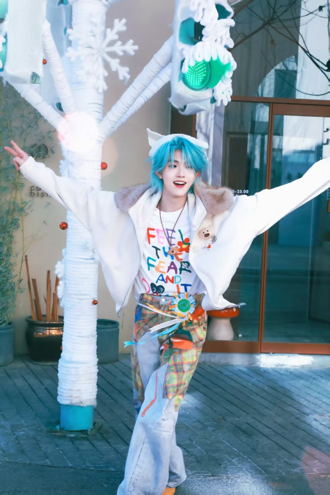 苏新皓 信号中心 苏新皓踏光而来，信号中心因他闪耀，每一份热爱都有回应，每一步前