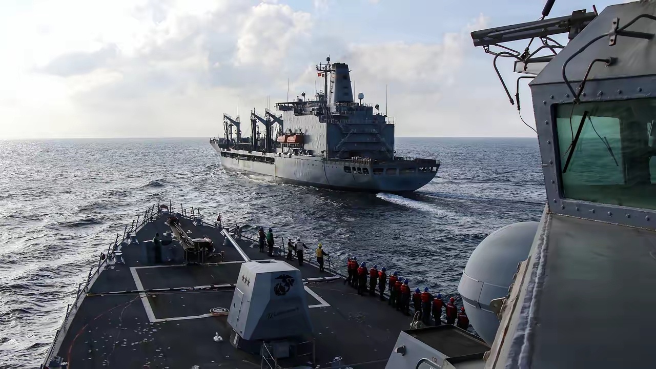 上万美军正封锁进出伊朗港口船只在最初的24小时内，没有船只突破封锁，6艘商船已遵