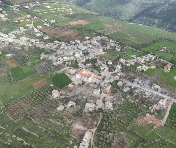 昨日与今日：黎巴嫩南部什叶派村庄代尔塞里扬。以色列军队已将整个村庄夷为平地。
黎