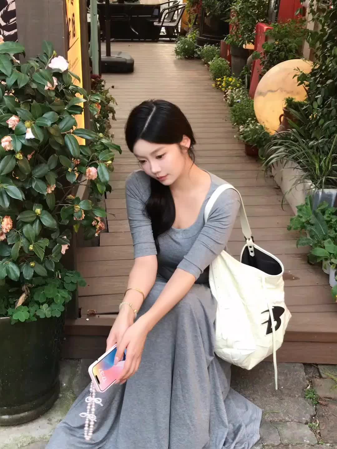 对视的时候 你的心也在说欢迎光临吗