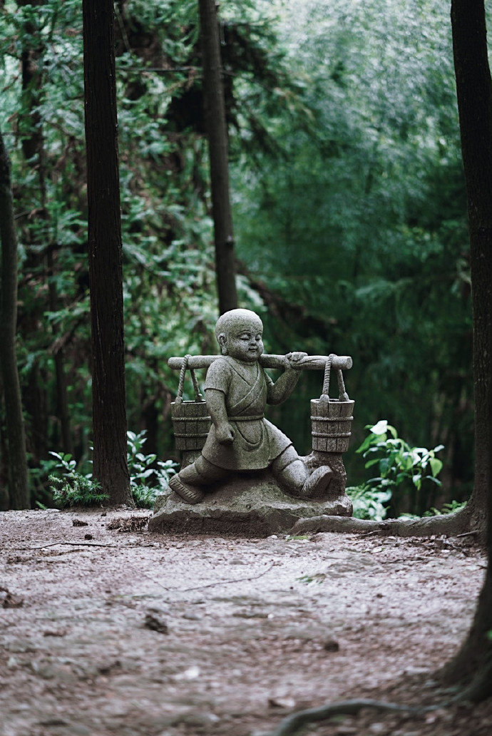 人生的最高境界是佛为心，道为骨，儒为表，大度看世界。技在手，能在身，思在脑，从容